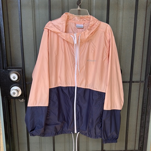 Columbia Jackets & Blazers - Columbia Peach and Navy Windbreaker